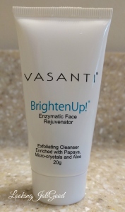 Vasanti Brighten Up Exfoliating Cleanser | lookingjoligood.wordpress.com