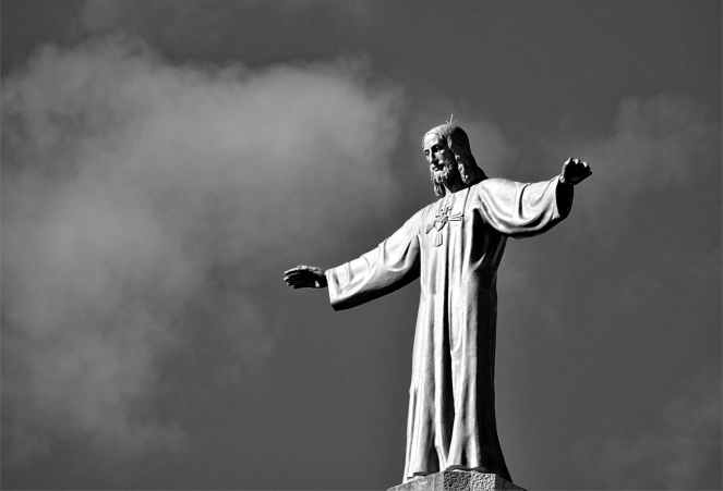 statue of jesus | lookingjoligood.blog